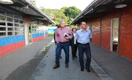Prefeito visita distrito de Ameliópolis para conferir serviços na área da saúde e educação