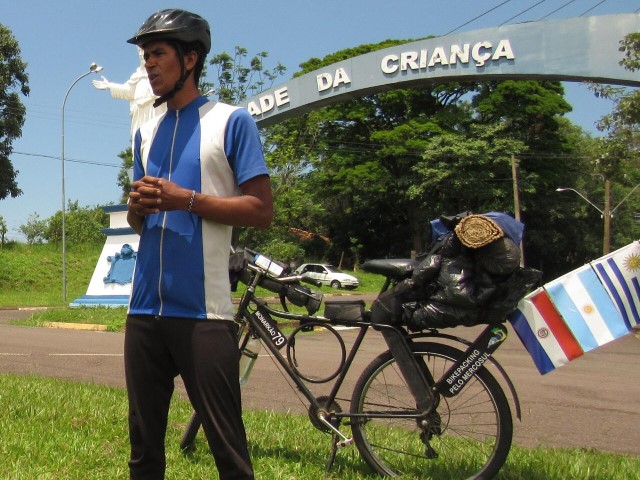 Ciclista viajou 63 dias pela América Latina teve como ponto inicial Cidade da Criança 