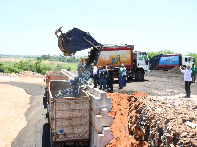 Prefeitura inicia transporte dos resíduos sólidos até Adamantina