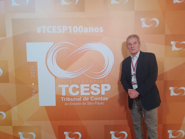 Prefeito Ed Thomas participa de solenidade em comemoração aos 100 anos do TCESP