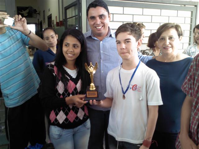 Grêmio Estudantil da Escola Miguel Omar Barreto recebe apoio da Coordenadoria da Juventude