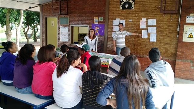 ESF Floresta do Sul e equipe NASF realizam ação na escola estadual em Floresta do Sul