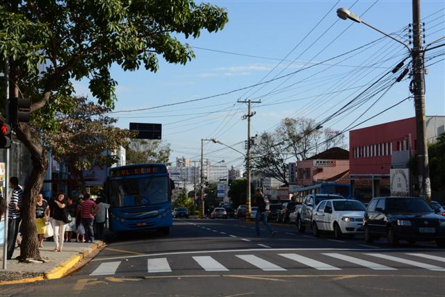 Ponto de ônibus na Coronel Marcondes será desativado; linhas serão redistribuídas à praça