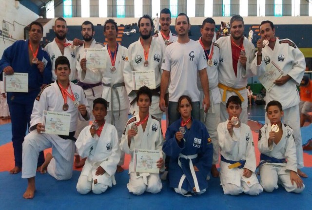 Judocas prudentinos conquistam 16 medalhas no Campeonato Paulista