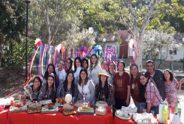 Festa Julina promove integração dos idosos da Vila Dignidade e Cras Augusto de Paula