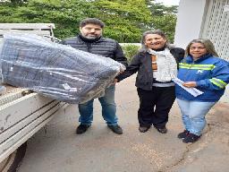 Fundo Social recebe 100 cobertores da Sabesp e 200 kg alimentos de parceiros