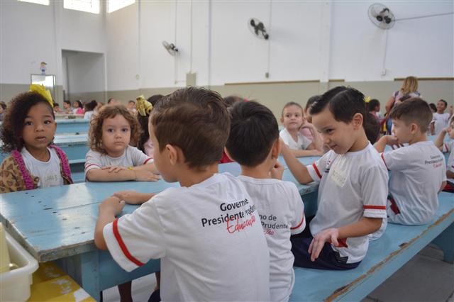 Com fim das férias, alunos retomam rotina escolar no Sistema Municipal