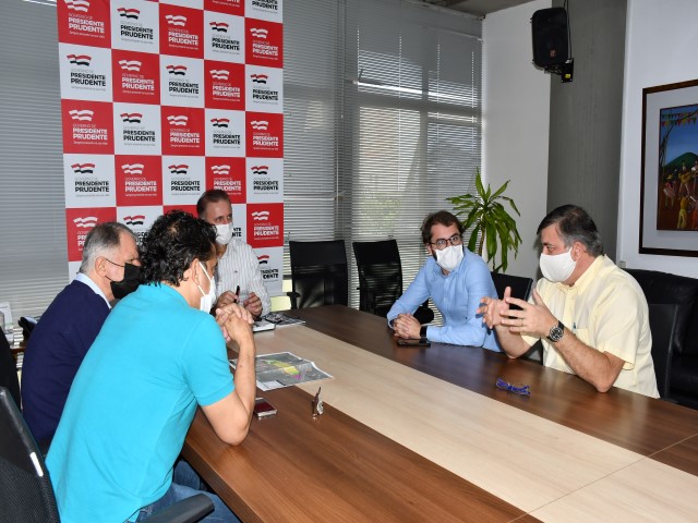 Prefeito recebe anúncio de empreendimento da STX Desenvolvimento Imobiliário em Prudente