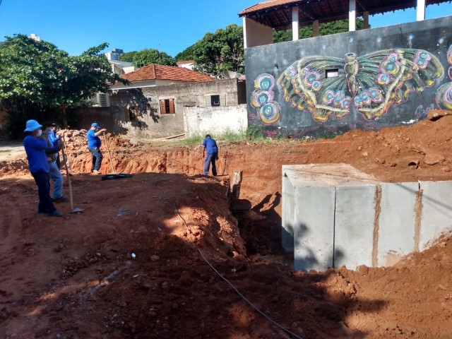 Prefeitura executa reforma da galeria do Bacarin e cronograma de limpeza pública 