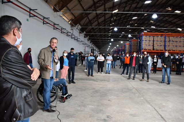 Bugalho inaugura Almoxarifado Central com estimativa de gerar R$ 5 mi de economia ao ano