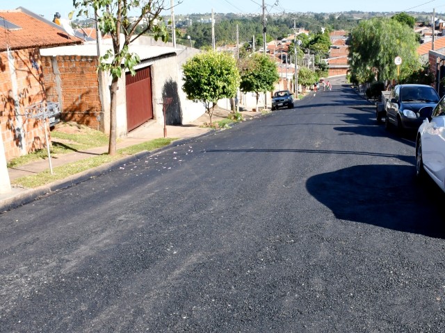 Prefeitura inicia regularização em asfalto do Residencial Tapajós 