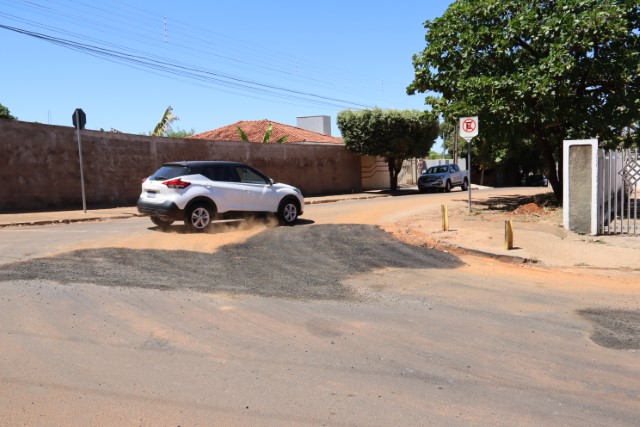 Prefeitura soluciona problema com buracos no Jardim Planalto, zona leste da cidade