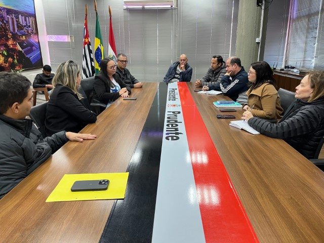 Prefeito Tupã recebe equipe do Centro de Atendimento para Crianças Autistas ‘Anjo Azul’