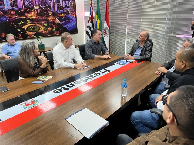 Prefeito Tupã recebe deputado federal Vinicius Carvalho