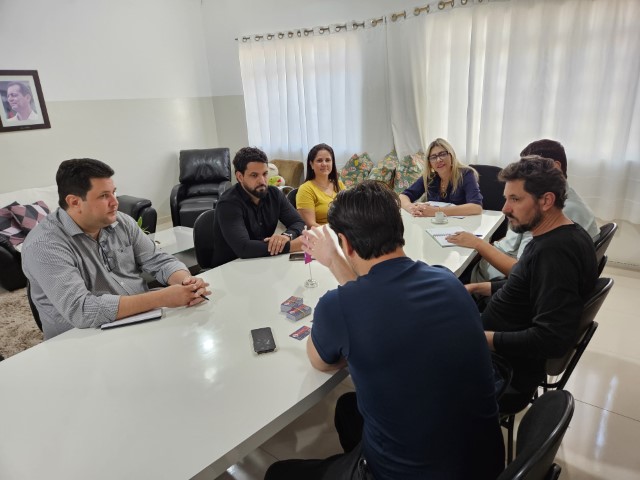 Primeira-dama recebe presidente da Amopontal e articulam 3ª Frec dentro da Expo Prudente