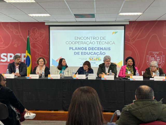 Secretária de Educação de Prudente participa de encontro nacional sobre novo Plano de Educação