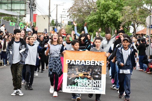 Parada Festiva de 108 anos no Parque do Povo contará com 72 instituições participantes
