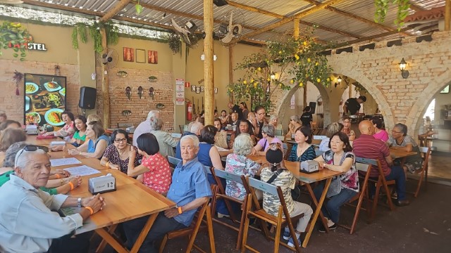 Centro de Referência do Idoso comemora 15 anos de fundação com almoço especial
