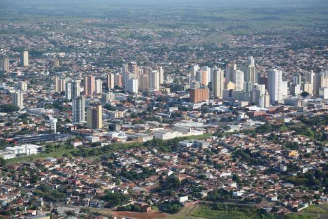 Prudente comemora 108 anos com avanços em setores da habitação e desenvolvimento