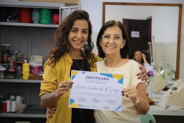 Fundo Social realiza formatura da primeira turma do curso de Costura Vegana