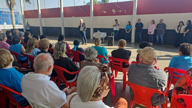 Cerca de 100 idosos do CRI recebem orientações sobre proteção de direitos e prevenção a fraudes