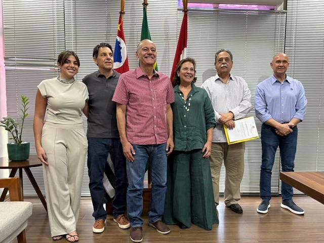 Prefeito Tupã assina Lei que atribui a denominação de ‘Tuffi Athia’ ao Cemitério Campal