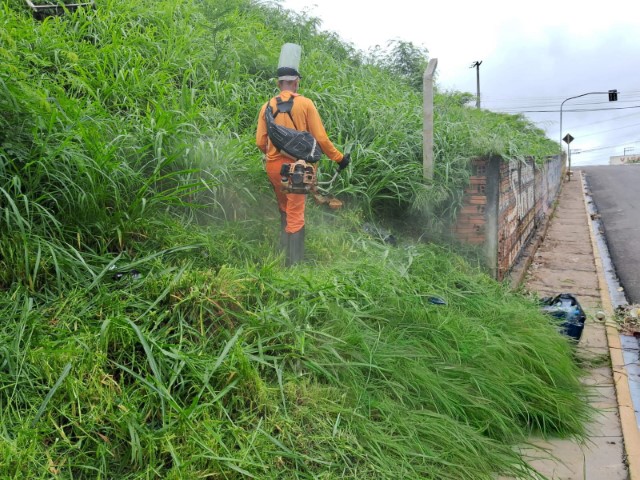 Mesmo com forte chuva, Prudente +Limpa inicia Setor 6, último do programa