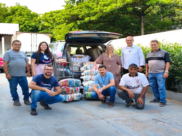 Fundo Social recebe mais de 1 tonelada de alimentos arrecadados na Airport Run