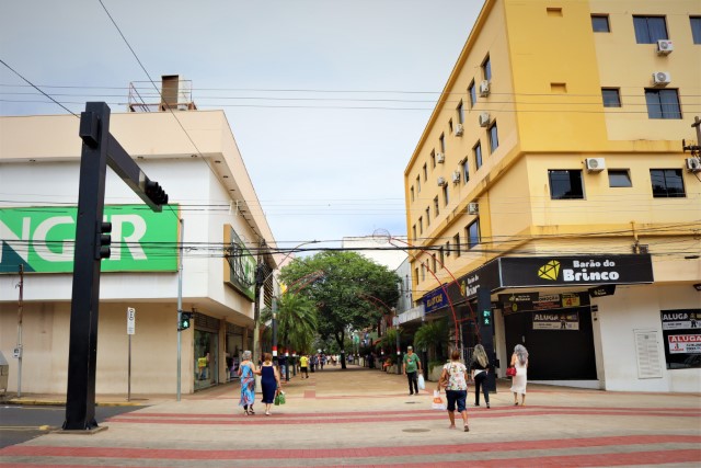 Confira o que abre e o que fecha no feriado prolongado de Natal em Presidente Prudente