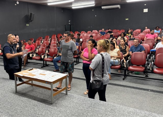 Sedepp recebe habilitados na seleção para Shopping Popular, que escolhem boxes disponíveis