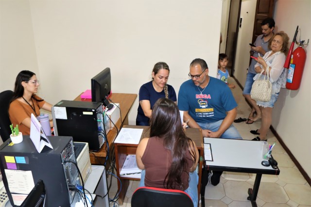 Novos habilitados assinam Termo de Permissão de Uso dos boxes na sede da Sedepp