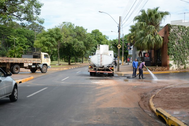 Reunião define ações emergenciais em situações de alagamento no Parque do Povo