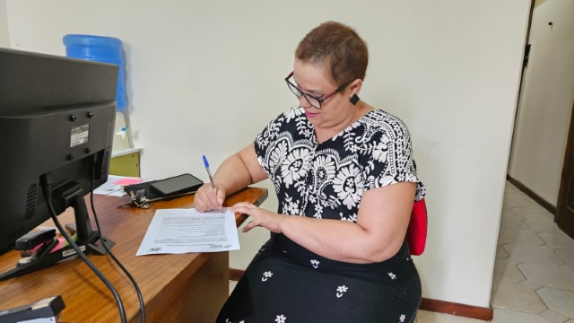 Comerciantes assinam contrato de uso dos quiosques no Parque do Povo e Praça das Andorinhas