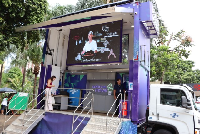 Sebrae Móvel – Experiências Digitais oferece atendimentos até sexta, na Praça 9 de Julho