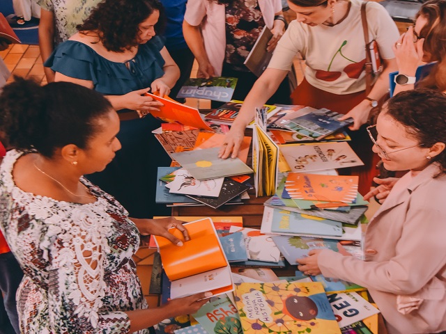 Parceria entre Sesc e Seduc leva Projeto Malas Viajantes às escolas municipais de Prudente