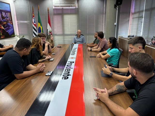 Nova etapa da candidatura de PP ao InterUnesp 2026, cidade recebe visita da organização