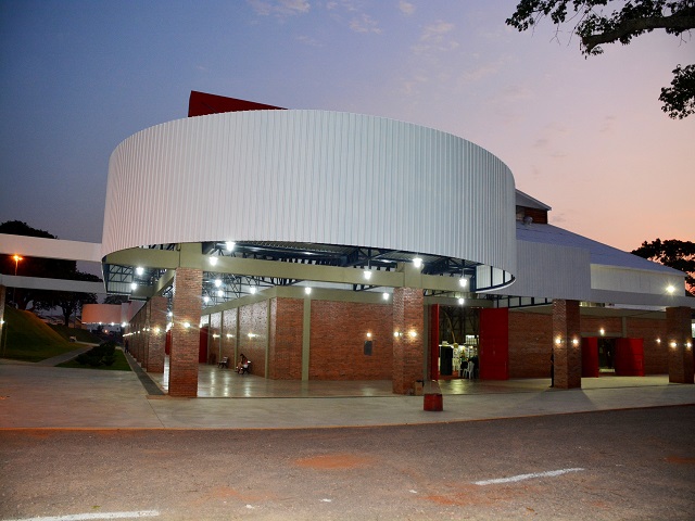 Confira o que abre e o que fecha em Prudente no feriado de Páscoa 