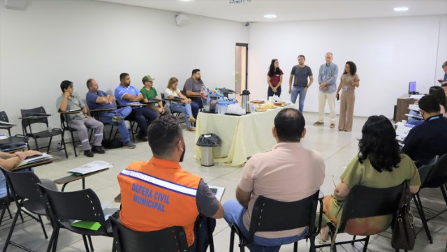 Prefeitura e Energisa se reúnem com empresas de telefonia para abordar segurança dos cabos