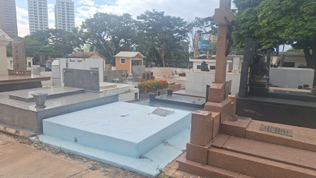 Cemitérios municipais são preparados para receber visitantes no Dia das Mães