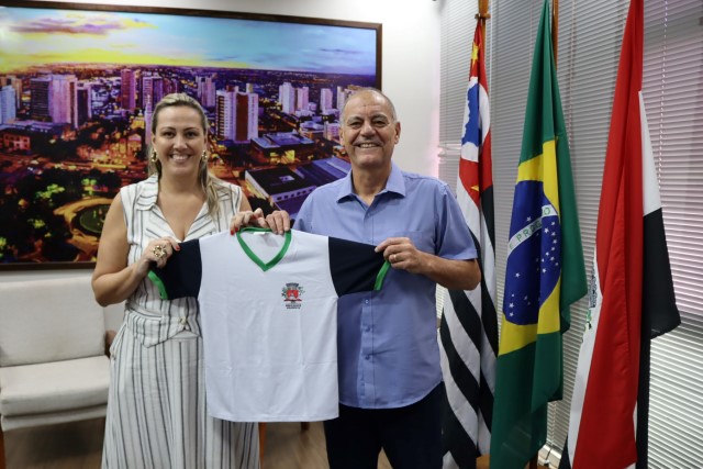 Seduc Prudente inicia entrega dos uniformes aos alunos no dia 27 de abril