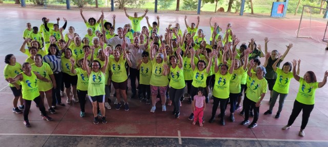 Prefeito acompanha atividades alusivas ao Dia das Mães do CRI e da Coordenadoria do Idoso