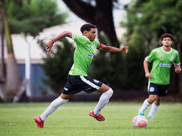 Futebol masculino vence Pitangueiras e garante semifinal dos Jogos da Juventude