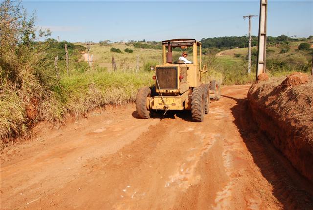 Frentes de Serviços atuam na conservação de estradas nas Terras do Imoplan