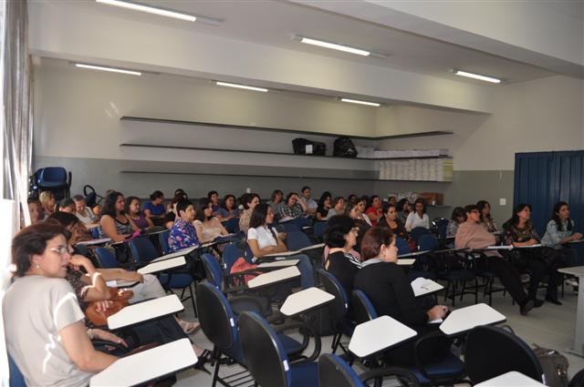Encontro no Ceforppe revela dados de pesquisa sobre sexualidade feita com jovens