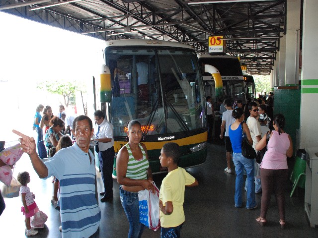 Mais de 9 mil pessoas passam pelo terminal rodoviário durante apenas dois dias