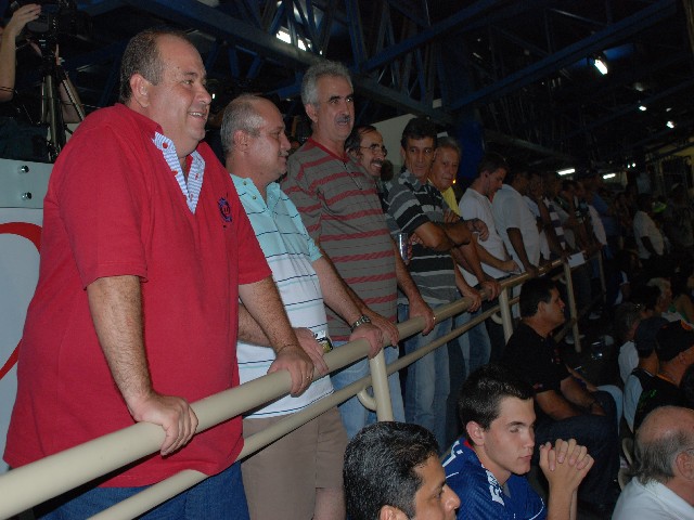 Público de mais de 10 mil torcedores para Grêmio e Palmeiras ficou dentro do previsto