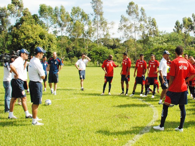 Grêmio busca a segunda vitória diante do Botafogo de Ribeirão Preto