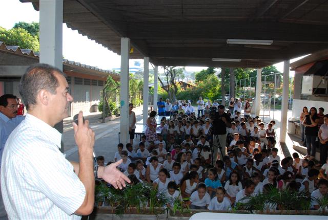Administração realiza entrega oficial de reformas e adaptações na escola José Carlos João