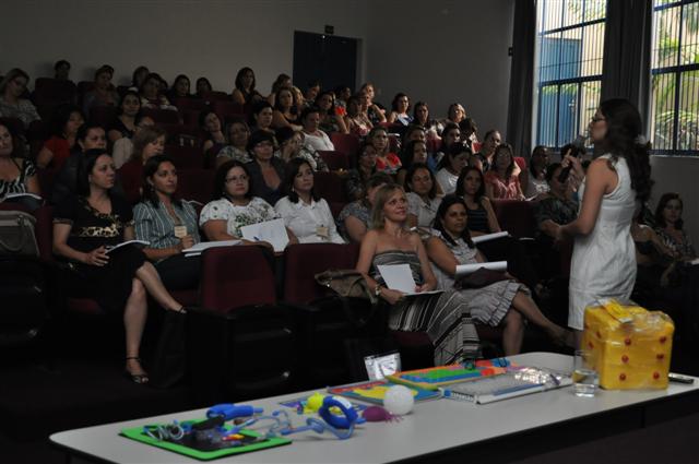 Tecnologia assistiva no espaço escolar é discutida em palestra no Ceforppe