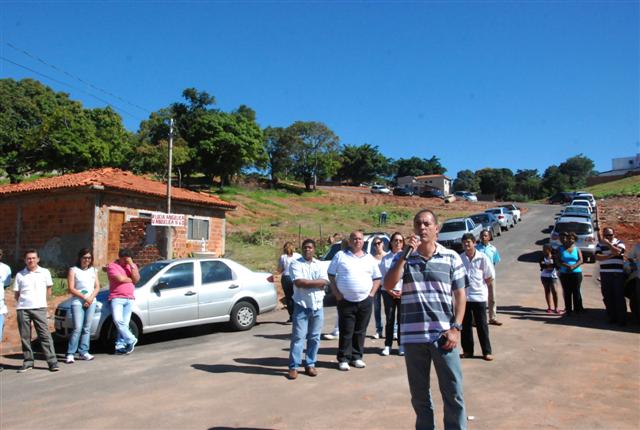 Prefeitura atende zona norte com pavimentação nas ruas das vilas Guanabara e Angélica